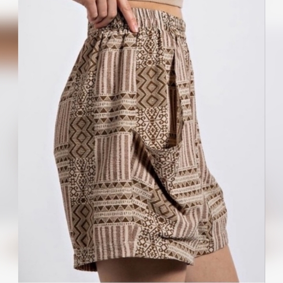 High Waist Aztec Print Shorts - Picture 2 of 4